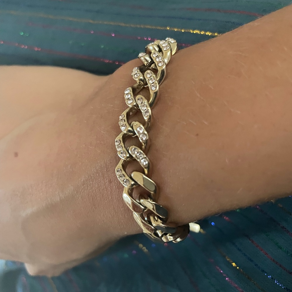 GIVENCHY gold and Swarovski paved link bracelet. - Picture 3 of 4